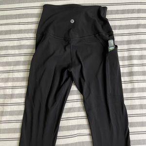 Black aligns with pockets